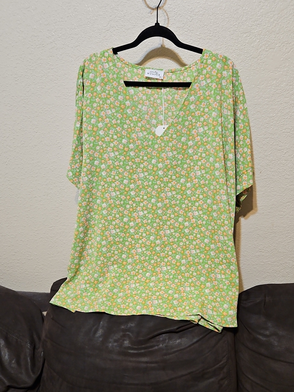 Wonderly Light Green Floral V-Neck Tunic Top